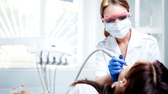 Igiene dentale: il ruolo dell’igienista