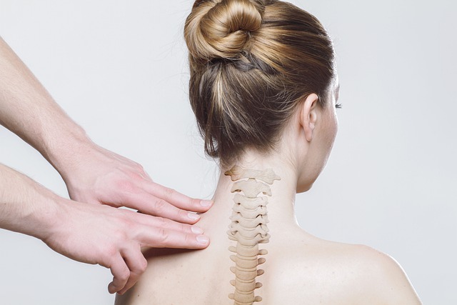 Cefalea cervicogenica: 4 caratteristiche fondamentali