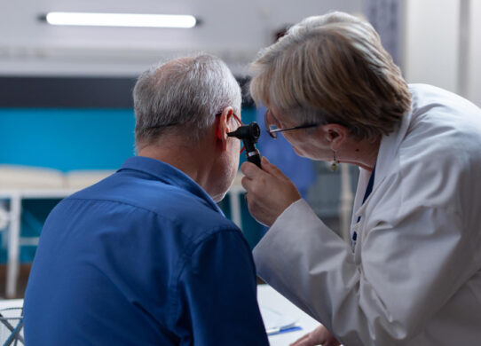 Cos’è l’ipoacusia e quando si manifesta