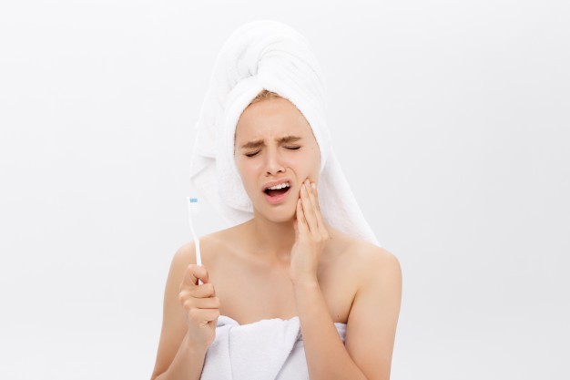 Denti sensibili: cause e trattamento