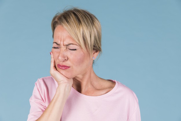 Mal di denti: cause del dolore e pronto intervento