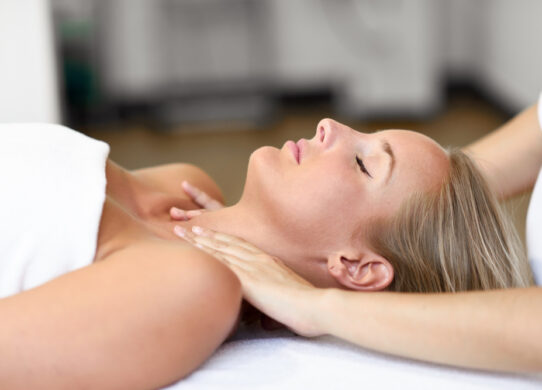 Osteopatia per dolore al collo scopri i benefici e le tecniche efficaci